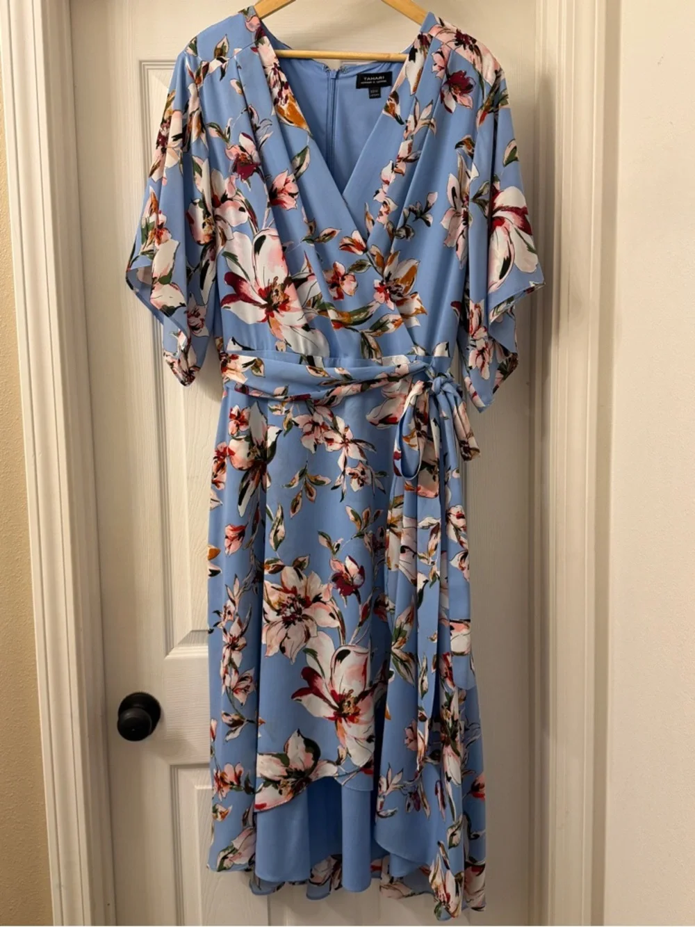 Tahari Faux Wrap Midi Dress Clematis Blue Floral Plus 22W Flowy Wedding Spring - Picture 2 of 11